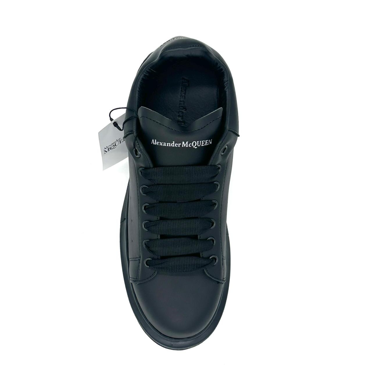 Alxender McQueen Negro Piedra