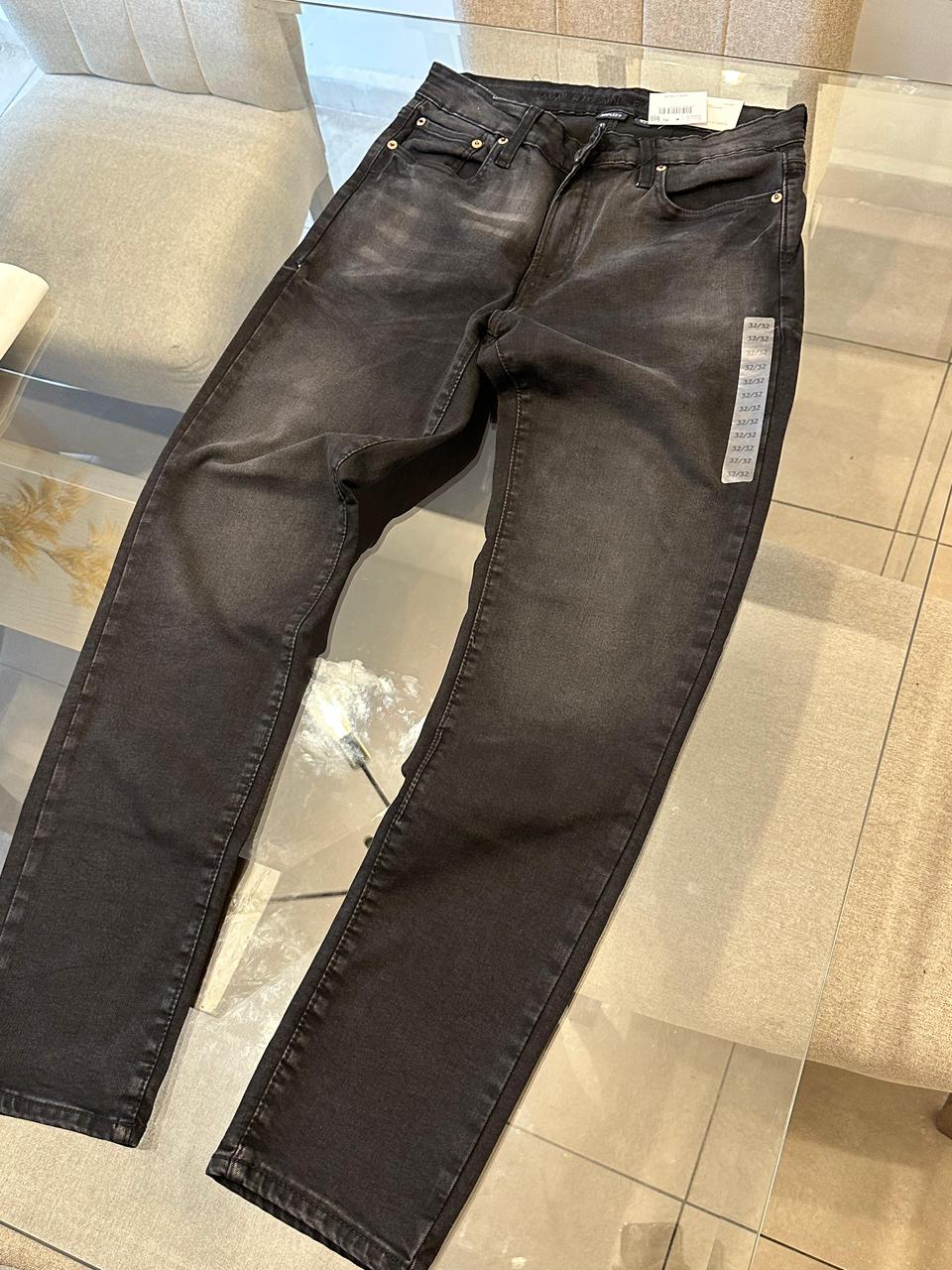 American Eagle Gris Claro Liso